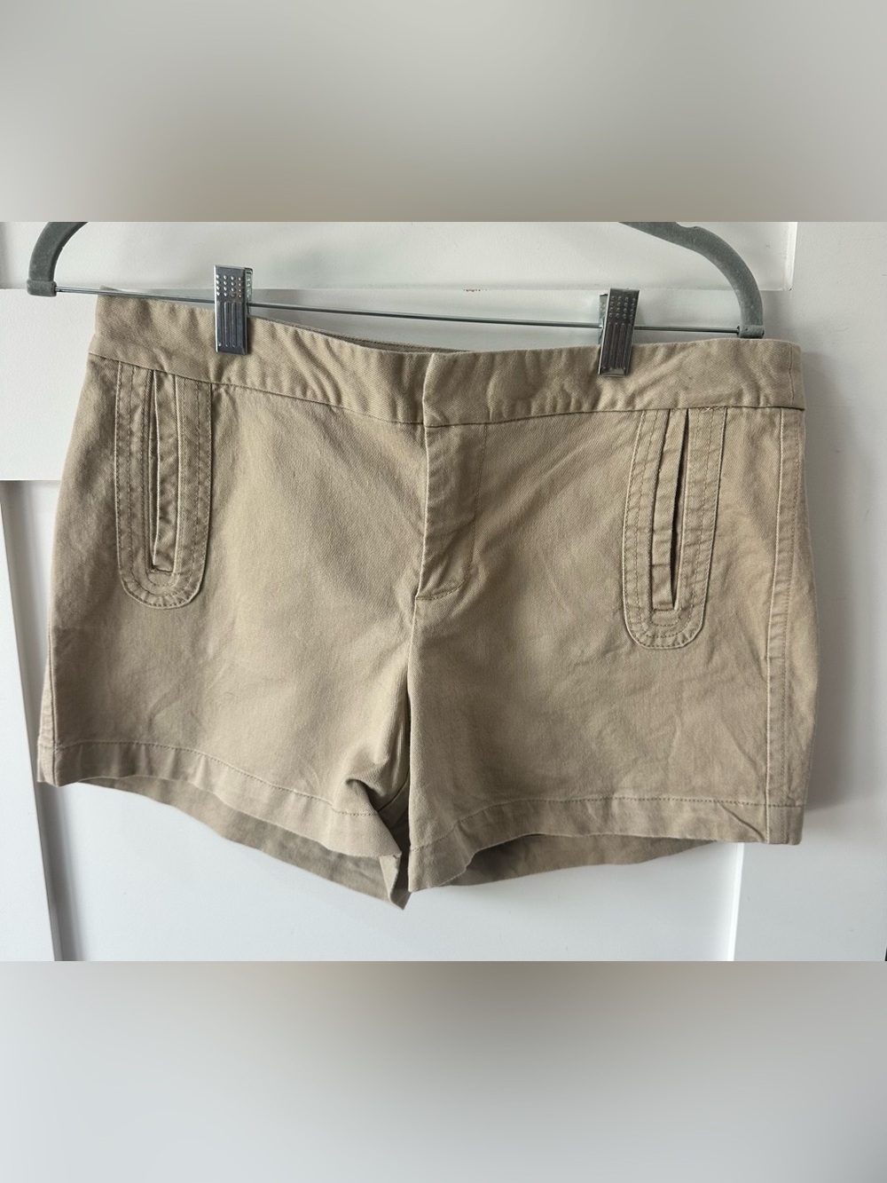 Gap Shorts Womens 8  Tan Beige Khaki Chino Shorties Stretch Casual Preppy